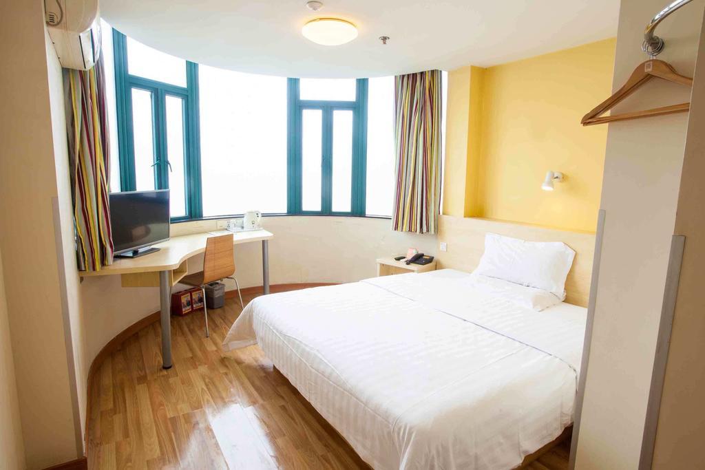 7Days Inn Ningbo Tianyi Square Zhongshan Mansion Quarto foto